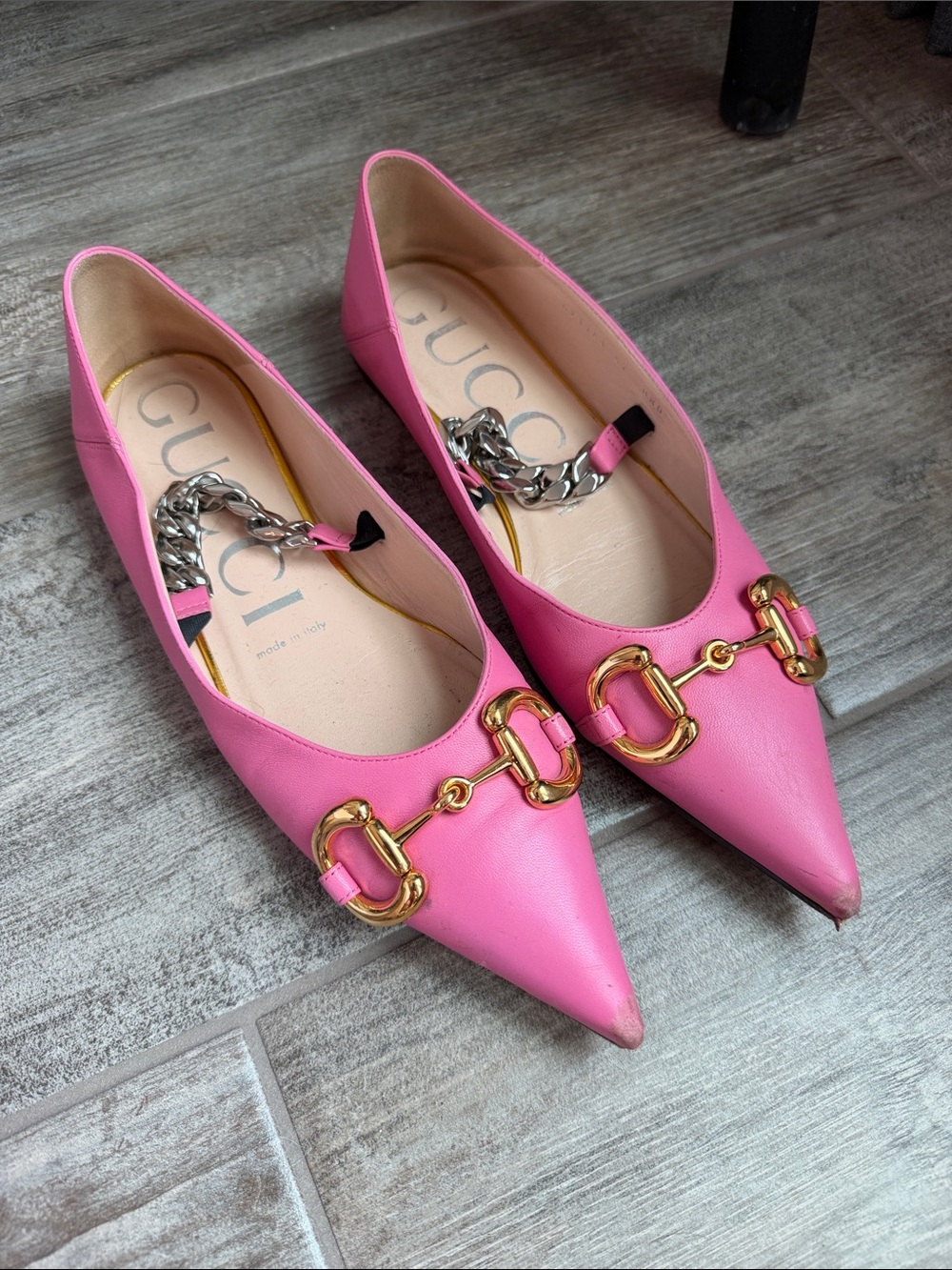 Gucci Pink Pointed Leather Flats with Gold Horsebit